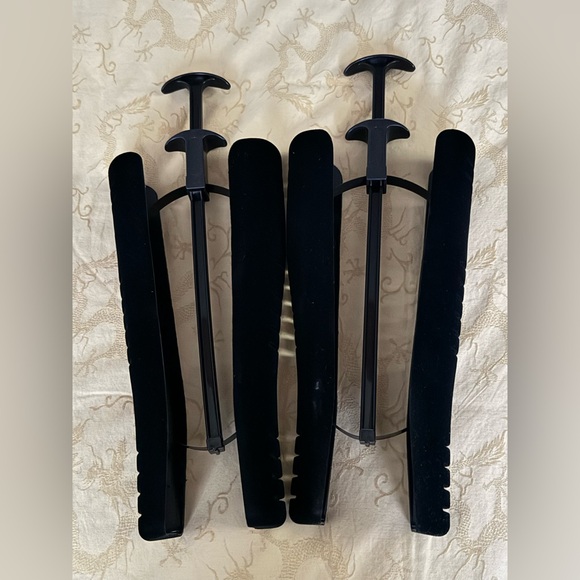 4 pair Adjustable Velveted Boot Trees, 1 pr grey, 3 pr black - Picture 2 of 2